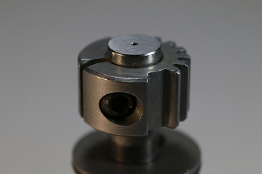 7W0561 Секция топливного насоса