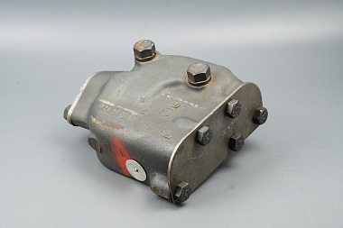 3T0300 Секция насоса КПП D8L/D9N/D10N