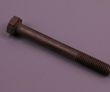 8T0644 Болт