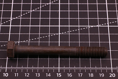 8T0644 Болт