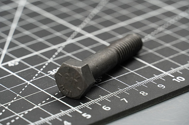 1C2251 Болт