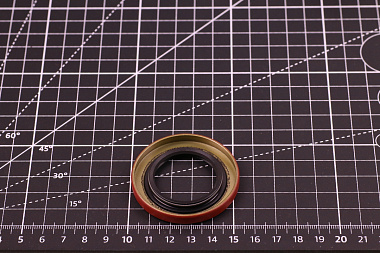 5M9735 Сальник